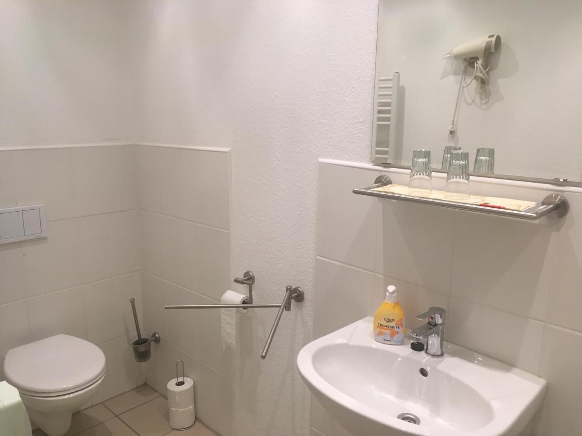 Hotel Restaurant Muether 귀터슬로 외부 사진